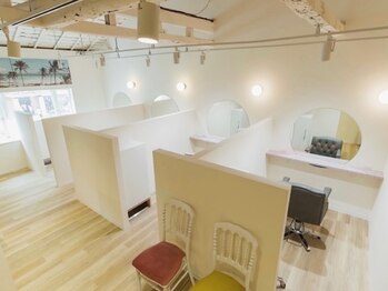 リープスアドレ 都島店(LEAPS adore)の写真/【都島駅すぐ】全席半個室◇周りの目を気にせず、リラックスできる空間◎♪ゆったり贅沢なサロンタイムを♪