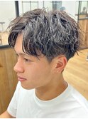 ツイストスパイラルパーマメンズカットメンズサロンフェード眉毛