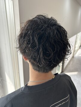 クルムバイルチア(Kulm by Luccica) 【kulmbyLuccica 廣江潔花】メンズマッシュ×波巻きパーマ