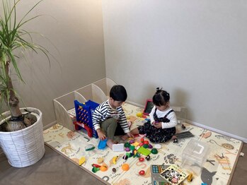ミモザドット(Mimosa.)の写真/【キッズスペースあり◎】お子様連れの方も大歓迎！プライベートサロンなので周りを気にせずに過ごせる♪