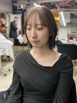 コル(col oodori) 春オリーブカラー×レイヤーボブ