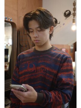 エディ(Edy) メンズセンターパートニュアンスパーマブラウンカラー眉毛カット