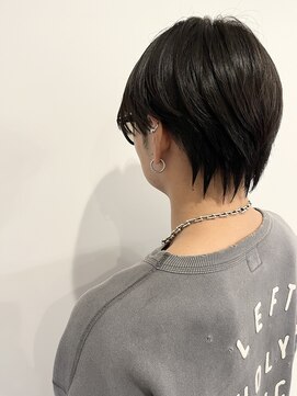 ラシックヘアー(La chic hair) センターパート