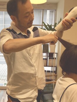 ヘアデザイン ロッコの写真/1人のスタイリストがカウンセリングから仕上げまで責任を持って担当♪お客様の「なりたい」を叶えます！