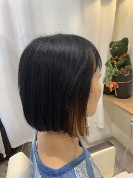 マイン ヘアアンドリラックス(mine) 前下りストレート