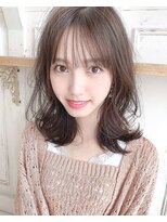 レイヤー韓国風（小顔オリーブカラーハイライトカラー）