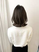 ネオリーブ チロル 横浜西口店(Neolive CiroL.)&nbsp;レイヤーボブ　アッシュ 【メルティカラー似合わせカット】