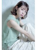 切りっぱなしミディアムボブ