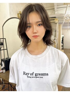 アンメリーアン(Ann merry ann) インナーカラー艶髪ネイビーグレーアッシュ大人美人