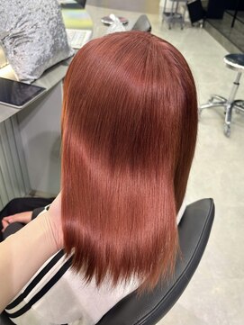 ジーナリア(Xena ria) コーラルカラー/セミロング/艶カラー