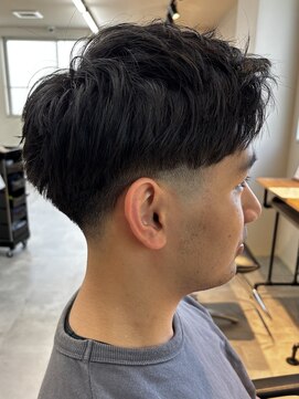 シーフ 千葉(Cyf) 外国人へア/刈り上げショート/スキンフェード/千葉駅/森茂樹