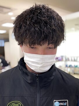 シャルムバイケンジ(Charm.by KENJE) 銀座メンズパーマ波巻きシャドウパーマツイストスパイラル無造作