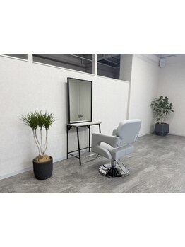 大切な美容timeをゆったり過ごしたい方へ。経験豊富なスタイリストのマンツーマン施術で大満足の仕上がりに