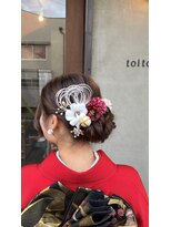 トイトイトイ(toi toi toy)&nbsp;シニヨンと白鷺結び☆