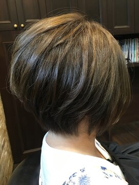 モナン 海老名(Monan) 前下がりボブ/30代/40代/ハンサムショート/カット/ショートボブ