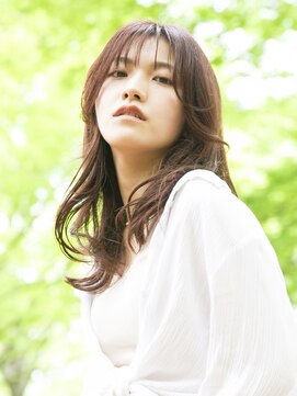 ミュラ(mulah) レイヤー×束感で大人っぽさと可愛さのハイブリッドスタイル