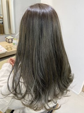 ハイル(Heil) 20代30代40代グレージュオリーブグレージュハイライト池袋東口