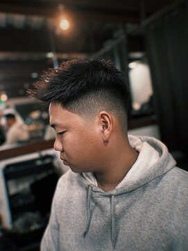 ヘアークリエイ トポライトウィロー 烏丸(Hair Create Polite willow) ハイフェード　ソフトモヒカン