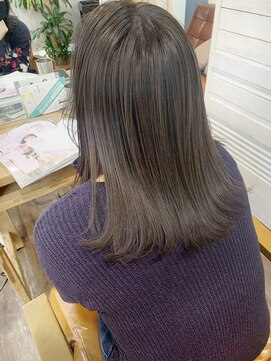 アクトゥス(AEQUITAS) ハーフブリーチ×艶々グレージュ