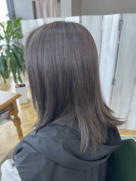 アンベリー ひびきの店(EMBELLIE) カラー