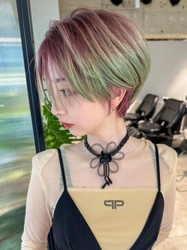 シオン(shion) ショート美髪韓国ヘアおくれ毛顔周りレイヤー前髪カット_F30620
