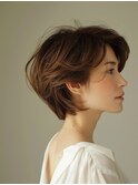 大人のくせ毛ショート×明るい白髪染め