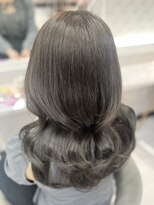 ジーナ 名駅(XENA.) 《Rena》透明感オリーブグレージュ