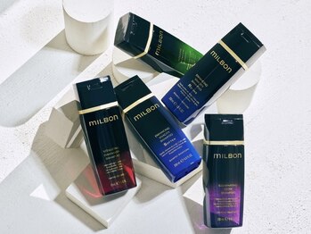 アクアブルー エスト(ACQUA BLUE est.)の写真/【最高品質のプレミアムミルボントリートメント使用＊】髪質や悩みに合わせて選べる極上ケアでうる艶髪へ♪