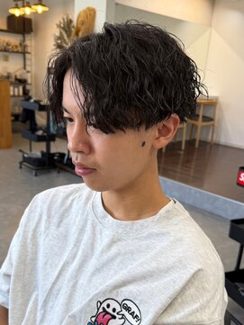 フゥ 宇都宮(FeU) 栃木メンズ波巻きスパイラルパーマシャドウパーマツイストパーマ