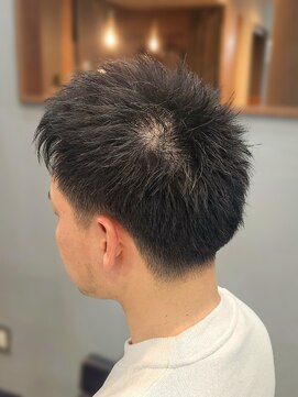 サンジュウナナドシー 大宮東口店(37.0℃) 刈り上げショート