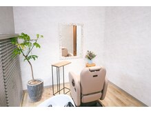 周りが気にならない全席個室です。【白髪ぼかしハイライト/育毛促進/浜松駅周辺】