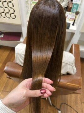 ヘアメイク エイムズ シュアーニューエイジ(HAIR&MAKE aim.s SUR UN NUAGE) アモストレート