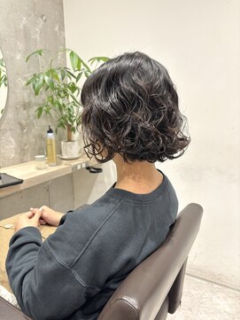 トマト(TOMTO) 【RYOHEI】ボブパーマ_大人かわいい_コテ巻き風パーマ_20代30代