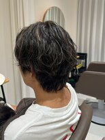 アンドワン(and...one)&nbsp;メンズウルフ×ニュアンスパーマ｜大人メンズヘア