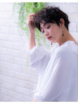 ソア 武蔵小杉(SOAR) 大人かわいい無造作カールとデザインカラー小顔丸みショートボブ