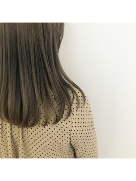 ネイヴィル(navile) ハイトーンオリーブベージュ◎