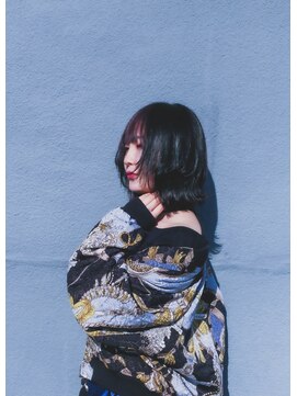 ホワイトルーム(White Room) 【フェイスフレーミング】インナーパープルのボブウルフ♪