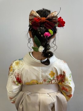 イーストハムヘッドショップ(EAST HAM head shop) 編みおろしヘアアレンジ 編み込み ねじりアレンジ