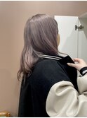 ピンクベージュ