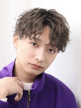 オーシャントーキョーウエスト 心斎橋 (OCEAN TOKYO WEST) ツーブロック波巻きパーマメンズセンターパート