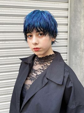 レコ 渋谷(LECO) 水色→ネイビー→ブラックのデザインカラー