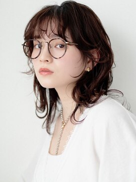 ファミリー(Family) 小顔ウルフ大人可愛い20代30代レイヤーカット無造作パーマ