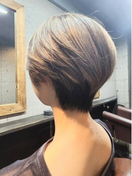 エニシ(ENISHI)の写真/きれいなシルエットで魅せるショートヘアを実現☆まとまりやすく、毎日のスタイリング・お手入れも楽々*☆