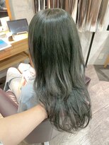 アフィナー(Afinar)&nbsp;【横浜/横浜駅】透明感カーキ/ウェーブレイヤー