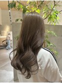 オリーブベージュカラー