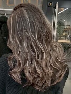 オニキス(ONYX) R16 白髪白髪ぼかしハイライトバレイヤージュ50代ミディアム