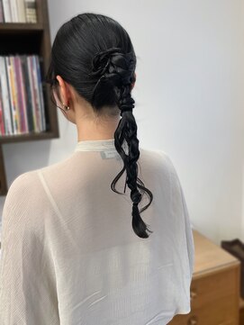 タイトヘアアレンジ