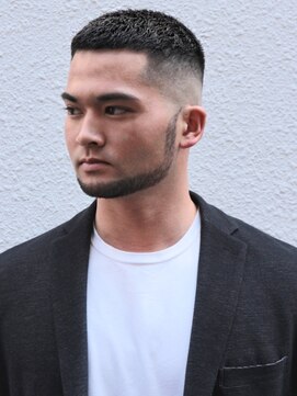 フランクスバーバーリザーブ 人形町店(FRANK’S BARBER RESERVE) スキンフェードサイドグラデーションサイドパートバーバーr