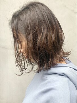 ルームバイシー 新宿(Loom. by Sea) オリーブカラー×外ハネボブ【杉野ちひろ】新宿