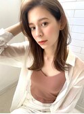 かきあげヘアーシルバーカラー韓国風センターフェードカット